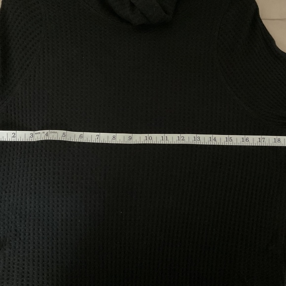 Black Free People long cowl neck shirt - Picture 5 of 6